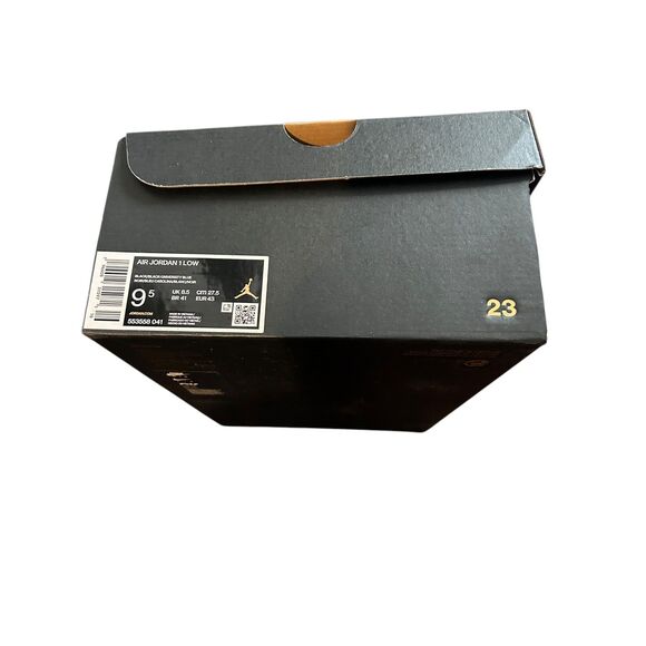 Michigan Air Jordan's XXXI Low  Size men's  9.5 - Picture 7 of 8